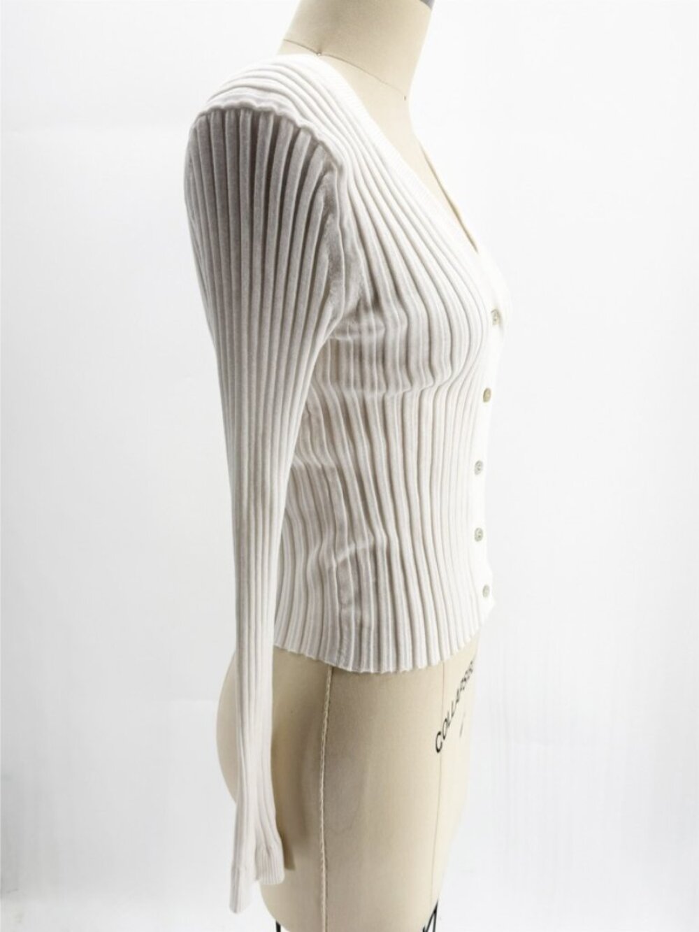 Vince Optic White Ribbed V-Neck Cardigan Coquette - Picture 2 of 8